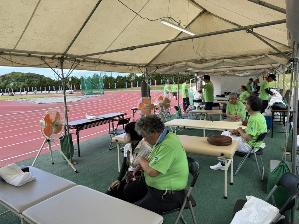 �������͋t�����Ől�����l�A�O�����h�̃A���c�[�J�[��